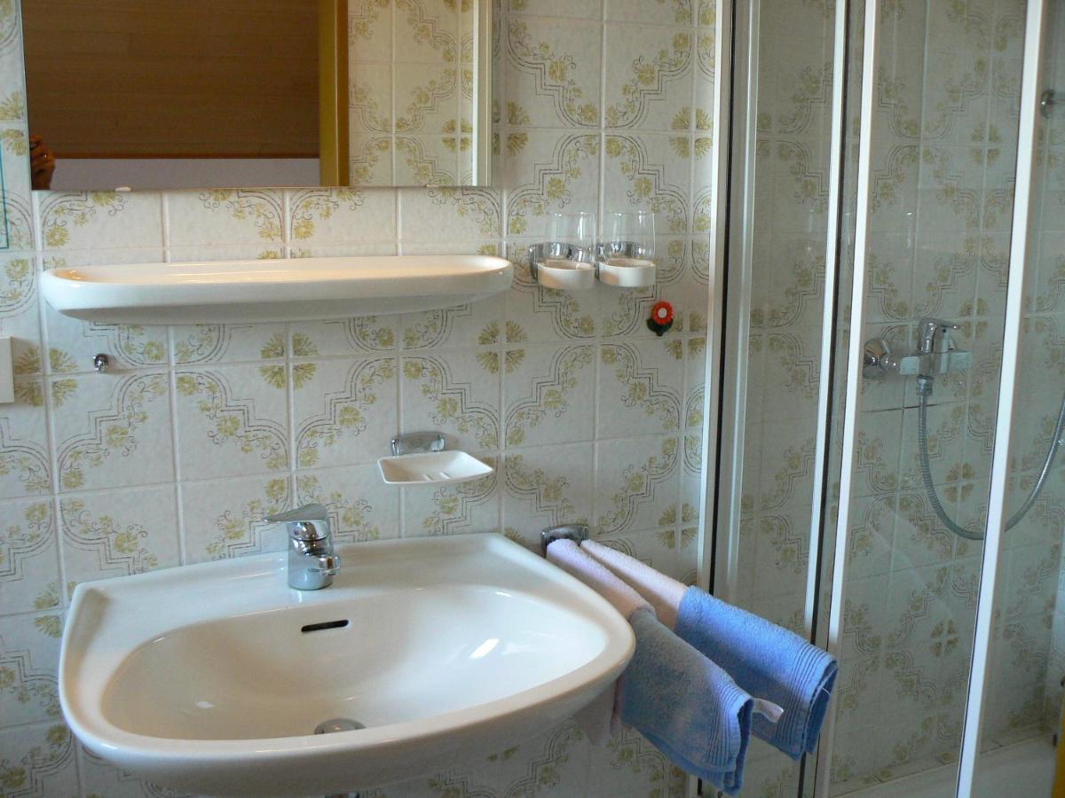 Haus Evelyn / Haus Heidemarie Hotel Bad Fussing Room photo