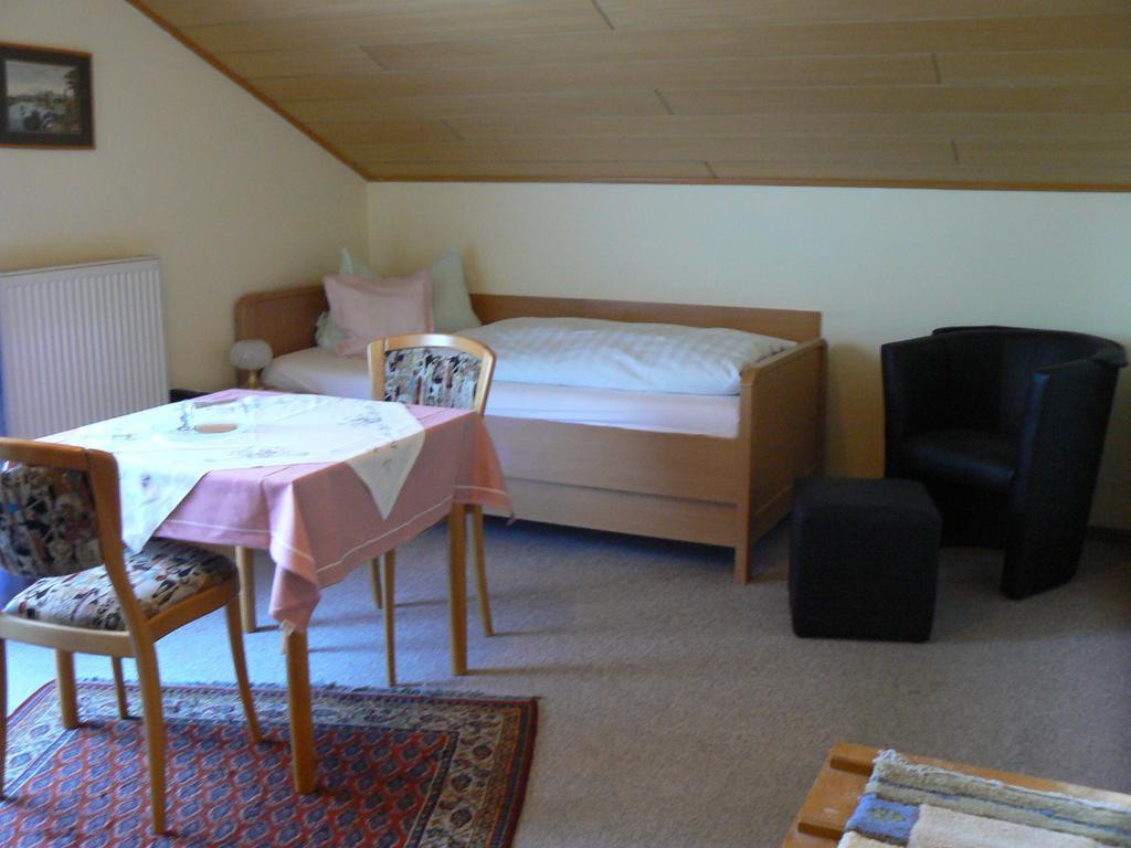 Haus Evelyn / Haus Heidemarie Hotel Bad Fussing Room photo